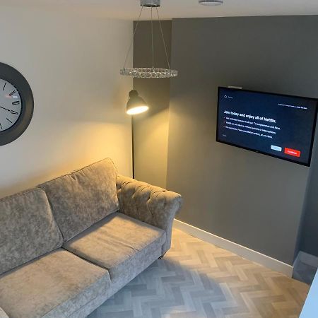 Modern 3 Bedroom Townhouse Pennyburn Eksteriør bilde
